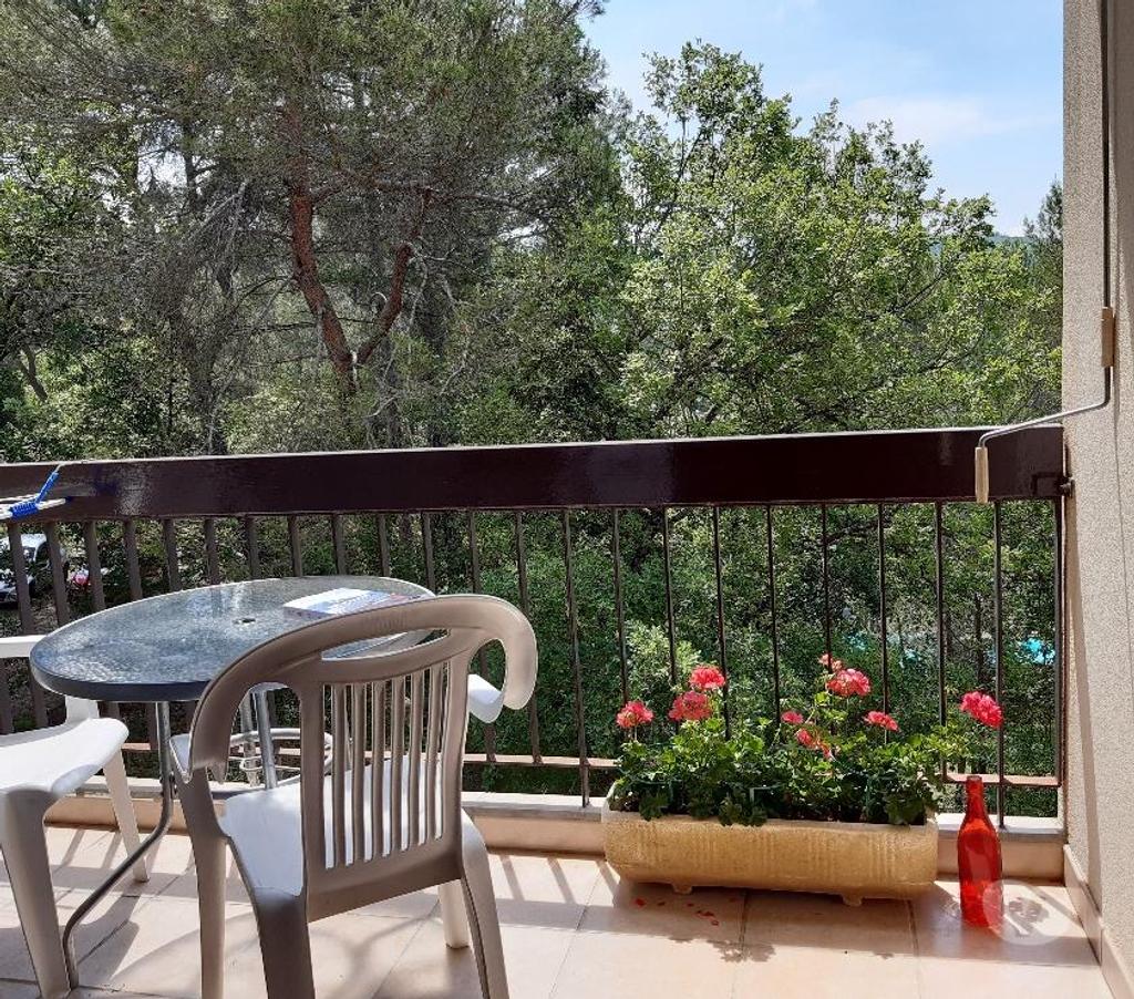 location saisonniere Alpes-de-Haute-Provence Greoux les Bains - 04800 - Photos Vivastreet location station thermale Greoux les Bains