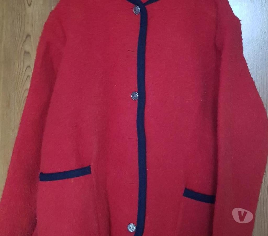 Vêtements occasion Essonne Juvisy sur Orge - 91260 - Photos Vivastreet veste en laine et jupe plissée fille