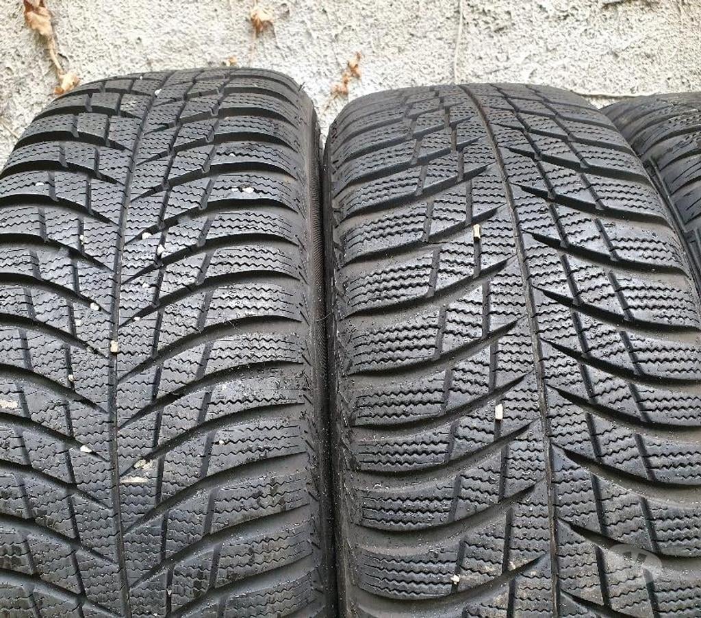 Pièces et services auto Loire St Etienne - Photos Vivastreet 4 roues neige Ford Cmax 205 55 16 91H