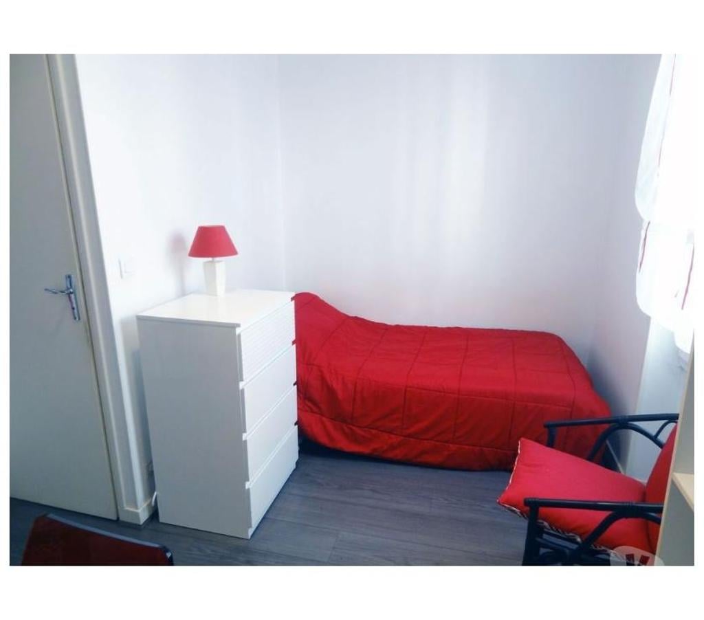 location saisonniere Allier Vichy - 03200 - Photos Vivastreet Studio central curiste