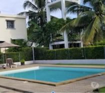 vends maison avec piscine à 80m de la plage