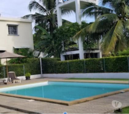 Vendre maison - Photos Vivastreet vends maison avec piscine à 80m de la plage