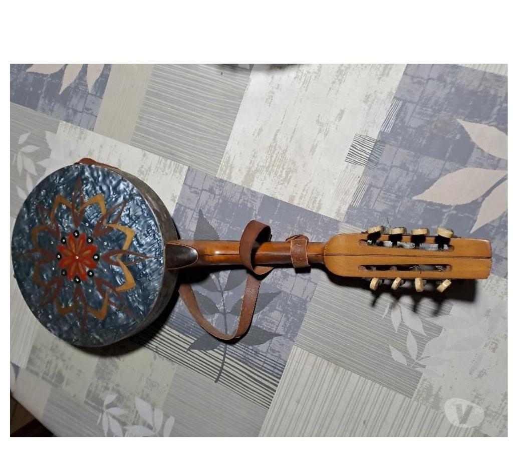 Instruments de musique Seine-et-Marne Montceaux les Provins - 77151 - Photos Vivastreet banjo ancien 8 cordes