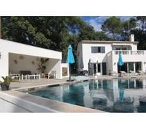 VILLA RENOVEE 170 M2 PISCINE TERRASSES POOL HOUSE GARAGE