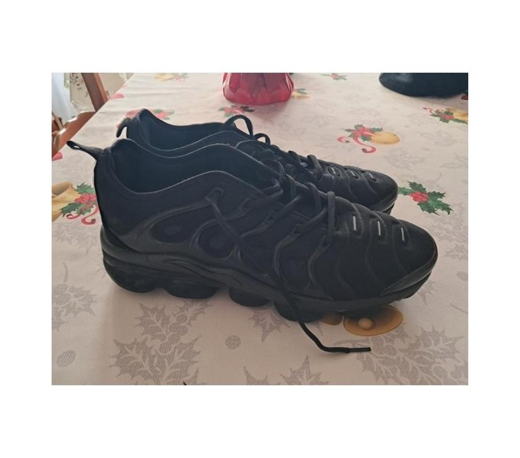 Chaussures Moselle Hauconcourt - 57280 - Photos Vivastreet Baskettes noires chaussures sport courses mode homme T 43 ne