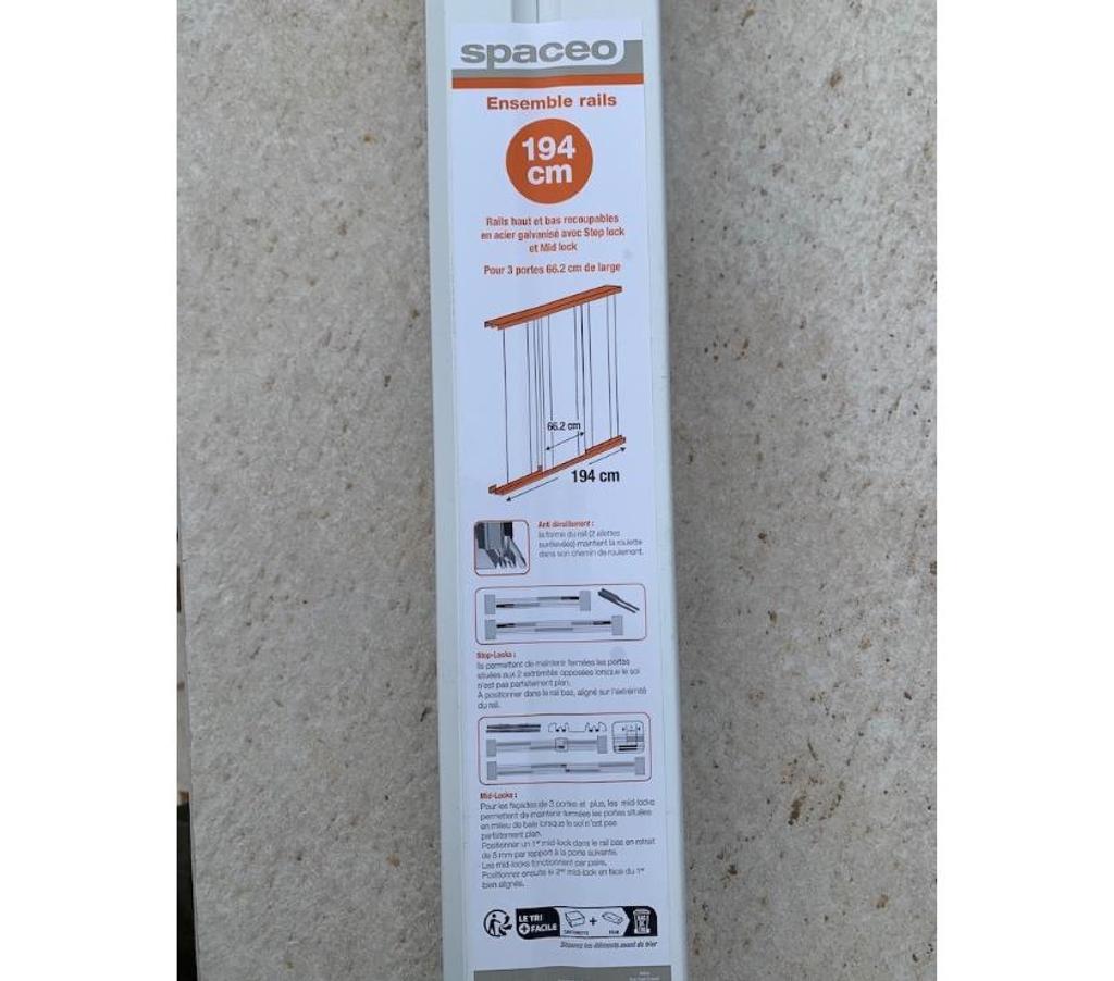  Essonne Bievres - 91570 - Photos Vivastreet Placard rail haut SPACEO blanc L 194 cm neuf