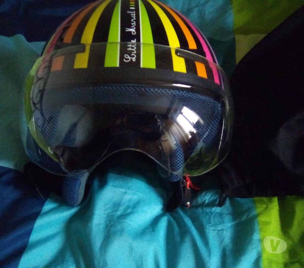 Pièces et services moto Ille-et-Vilaine Montauban de Bretagne - 35360 - Photos Vivastreet casque de moto Little Marcel