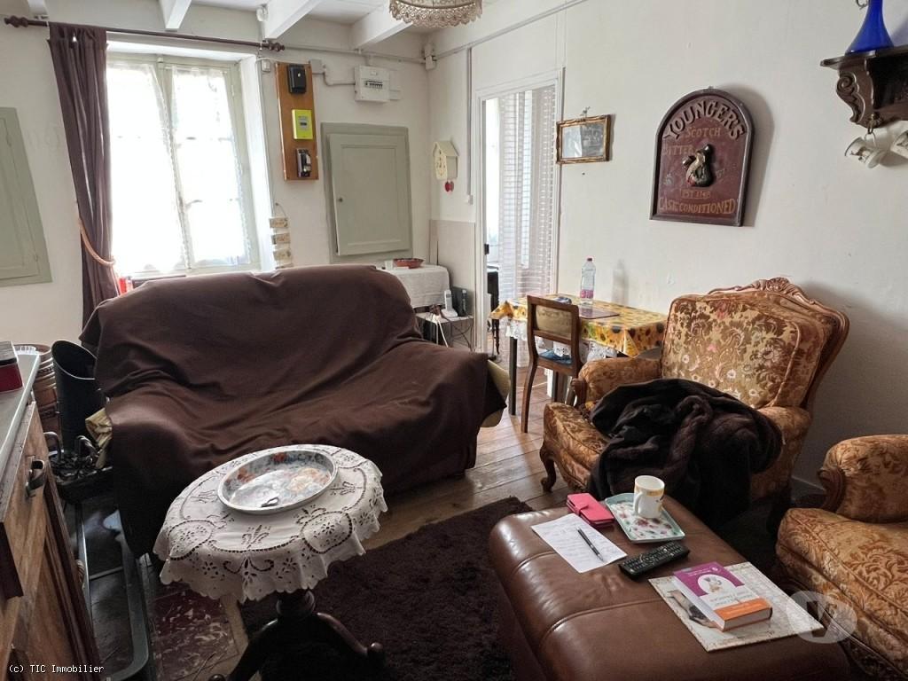 Vente Maison Charente Ruffec - 16700 - Photos Vivastreet Jolie Petite Maison de Plain-Pied au Centre-Ville de Ruffec