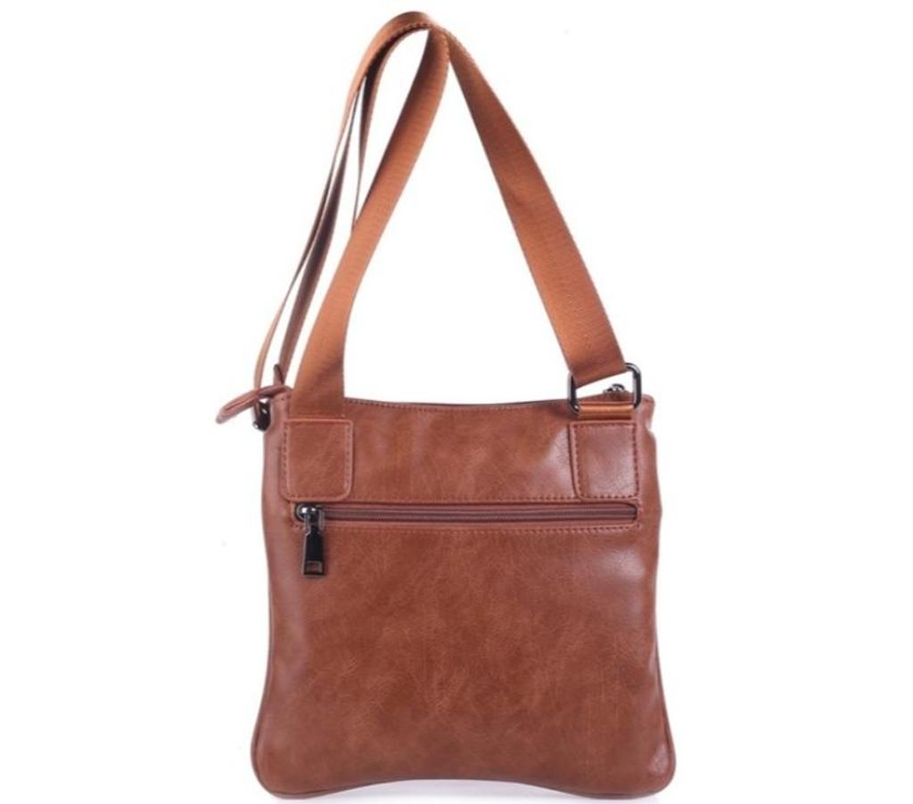 Accessoires - Bagagerie Oise Beauvais - 60000 - Photos Vivastreet BLUE SMITH Pochette plate sacoche mixte Camel