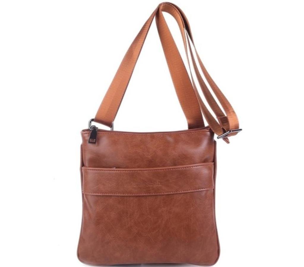 Accessoires - Bagagerie Oise Beauvais - 60000 - Photos Vivastreet BLUE SMITH Pochette plate sacoche mixte Camel