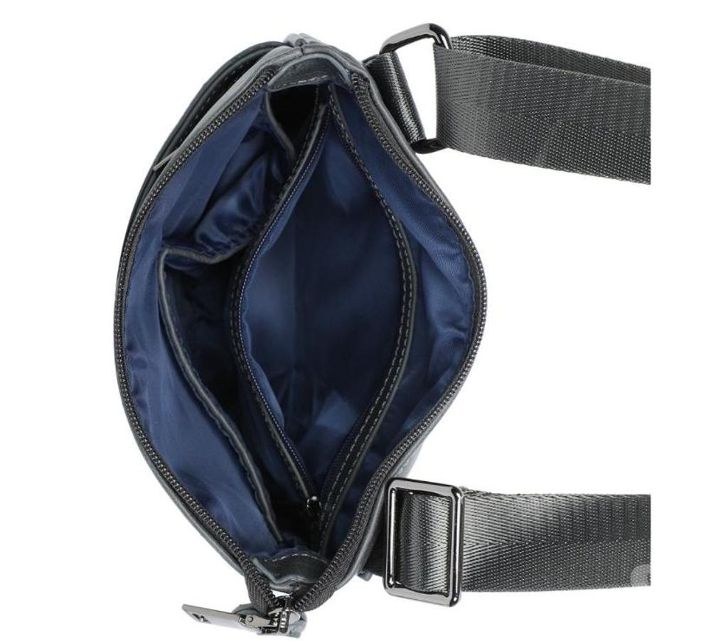 Accessoires - Bagagerie Oise Beauvais - 60000 - Photos Vivastreet BLUE SMITH Pochette plate sacoche mixte gris