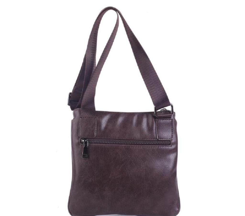 Accessoires - Bagagerie Oise Beauvais - 60000 - Photos Vivastreet BLUE SMITH Pochette plate sacoche mixte marron