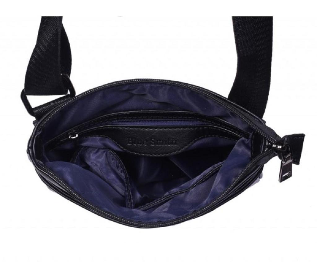 Accessoires - Bagagerie Oise Beauvais - 60000 - Photos Vivastreet BLUE SMITH Pochette plate sacoche mixte noire