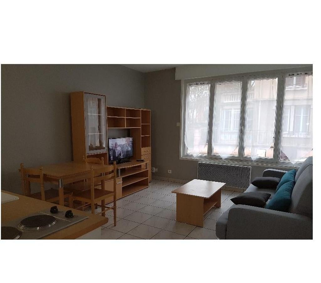 Appartement meublé Ain Bourg en Bresse - 01000 - Photos Vivastreet TRES BEAU F2 meublé de 40 m2 avec Parking privé