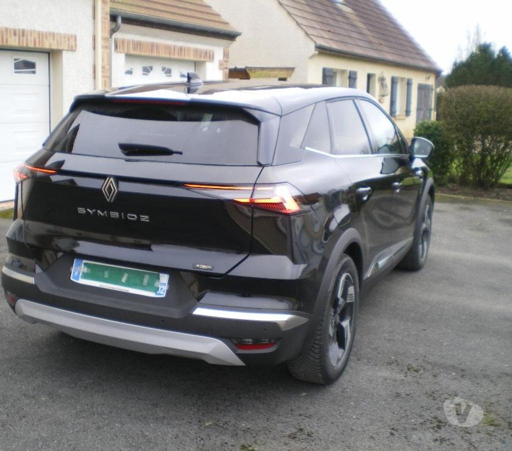 Voiture d'occasion Aisne Abbecourt - 02300 - Photos Vivastreet Symbioz Iconic E-Tech Full Hybrid 145