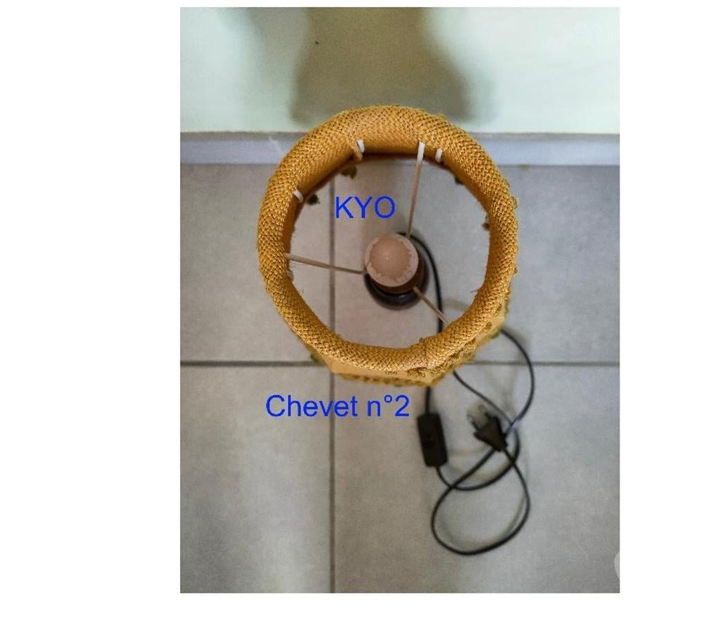 Décoration - art Jura Foncine le Haut - 39460 - Photos Vivastreet Lampe chevet conique bois à poser, abat-jour marron tissu