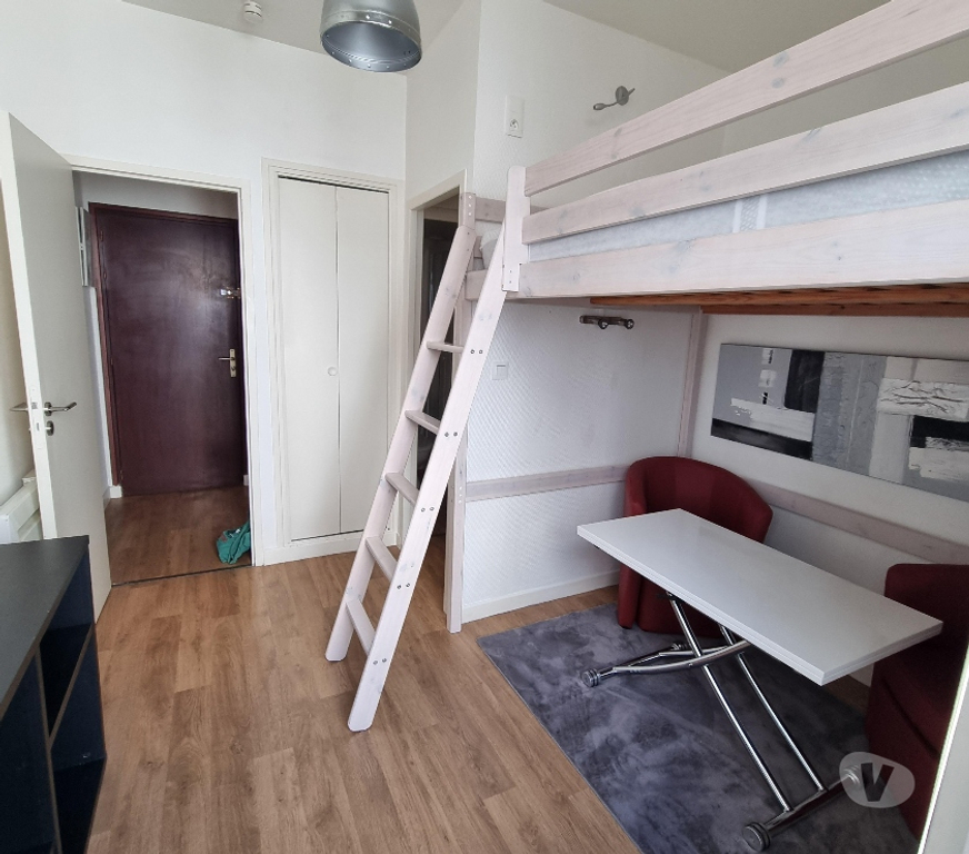Location appartement Allier Vichy - 03200 - Photos Vivastreet Très beau studio, Proche Parc des sources Fer à cheval