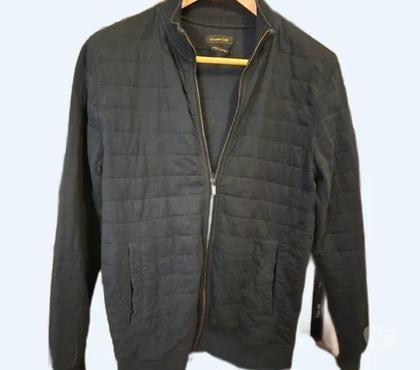 Vêtements occasion Nanterre Hauts-de-Seine - Photos Vivastreet GILET MASSIMO DUTTI