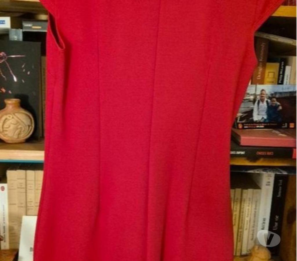Vêtements occasion Hauts-de-Seine Nanterre - 92000 - Photos Vivastreet ROBE "FEMMES JE VOUS AIMES PARIS"