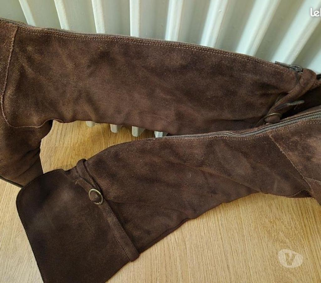 Chaussures Hauts-de-Seine Nanterre - 92000 - Photos Vivastreet BOTTES CUIR NUBUK MARRON