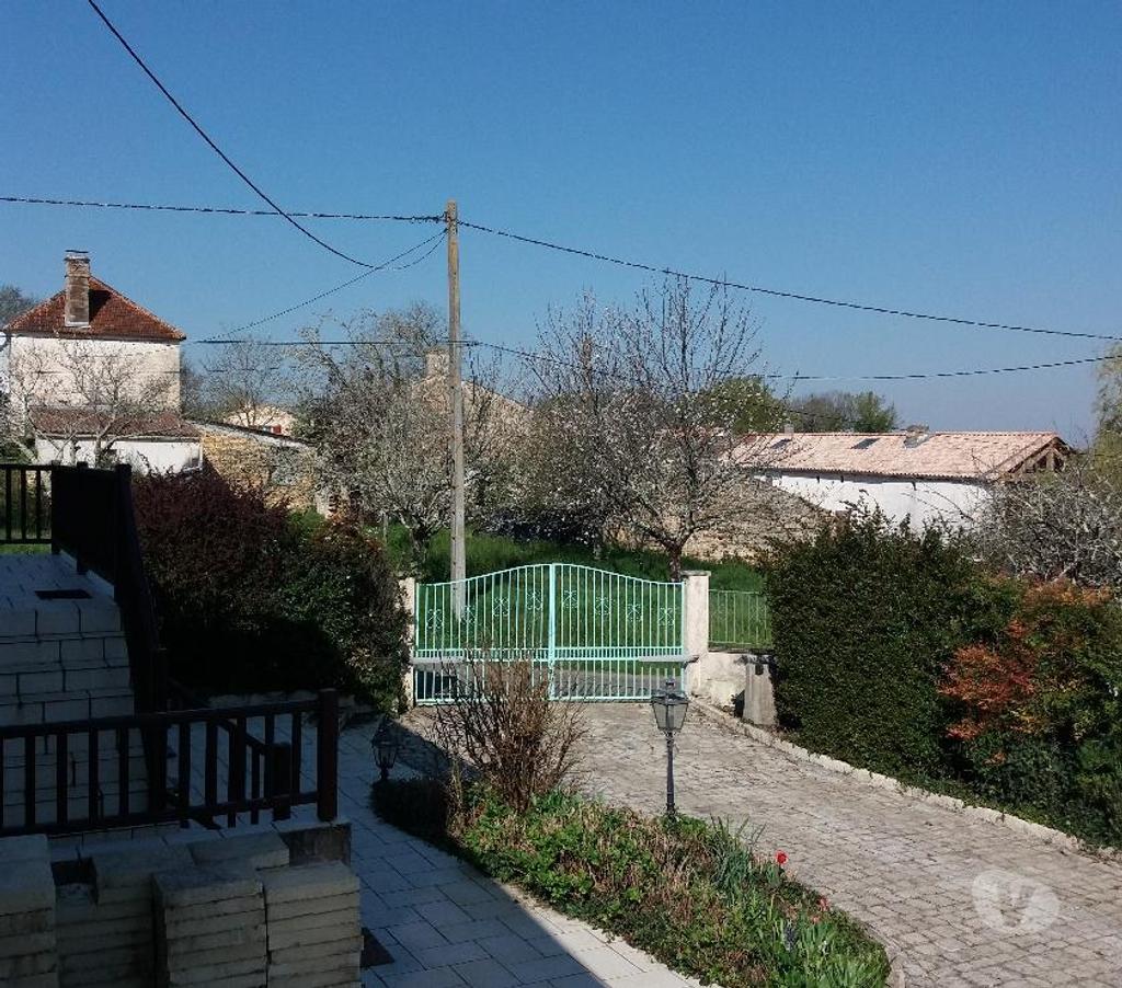 Vente Maison Charente-Maritime Mirambeau - Photos Vivastreet MAISON AU CALME ET CONFORT