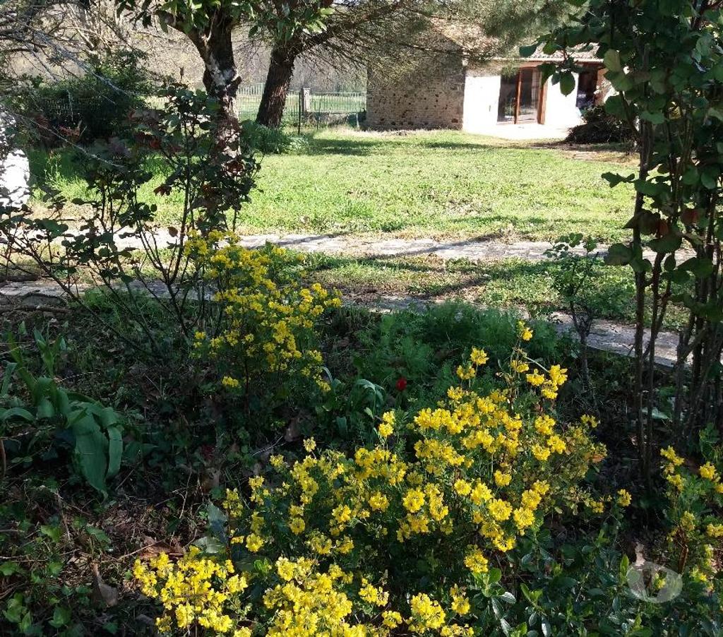 Vente Maison Charente-Maritime Mirambeau - Photos Vivastreet MAISON AU CALME ET CONFORT