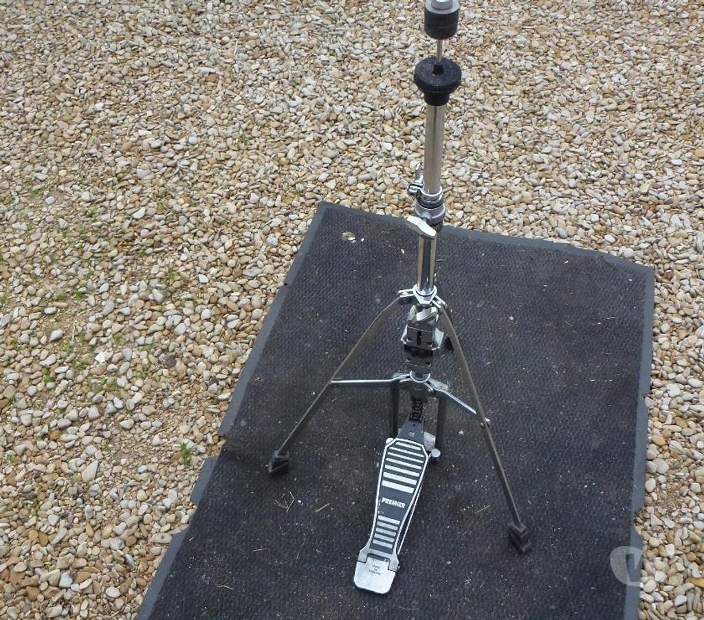 Instruments de musique Marne Chalons en Champagne - 51000 - Photos Vivastreet divers matériel de musique