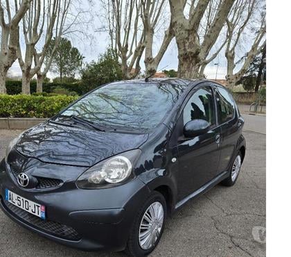 Voitures Thuir Pyrénées-Orientales - Photos Vivastreet TOYOTA AYGO 1.0 70 CV CONFORT