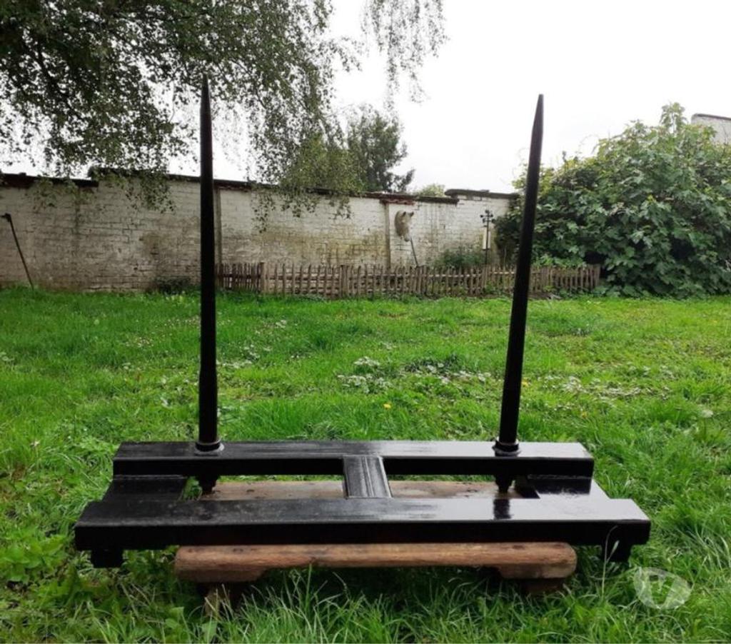 Tracteur occasion Nord Wattrelos - 59150 - Photos Vivastreet Tracteur avec chargeur frontal et accessoires