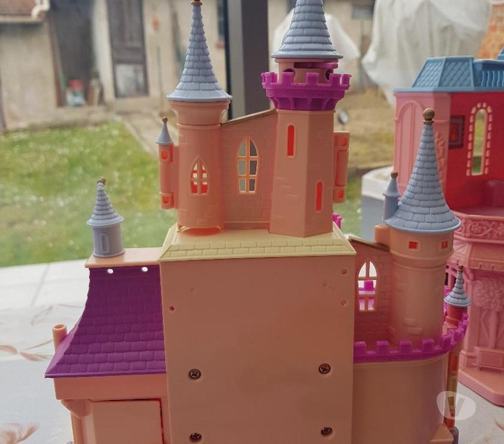 Jeux - Jouets Essonne Juvisy sur Orge - 91260 - Photos Vivastreet chateaux de princesses
