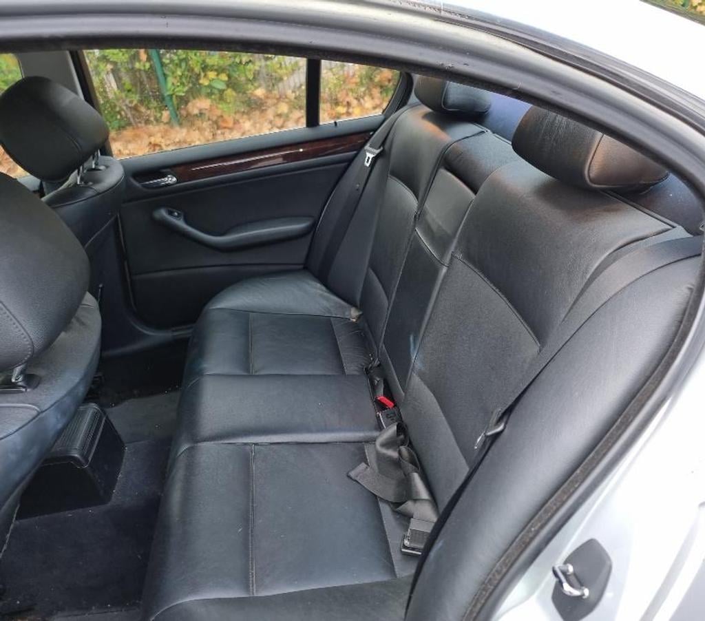 Voiture d'occasion Seine-Saint-Denis Sevran - 93270 - Photos Vivastreet Bmw e46 320i phase 2