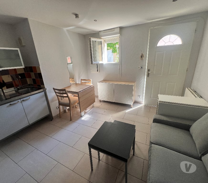 Appartement meublé Côte-d'Or Dijon - 21000 - Photos Vivastreet JOUVENCE REPUBLIQUE prox BSB T1 BIS DUPLEX 22M² MEUBLE