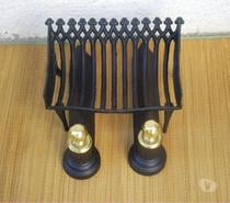 2 chenets plus la grille