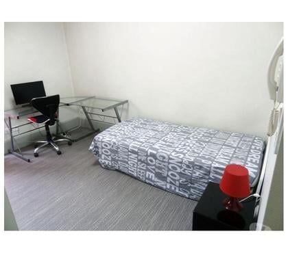 Location appartement meublé Vichy Allier - Photos Vivastreet T1 centre-ville petit balcon