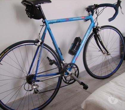 Matériel de sport Aubagne Bouches-du-Rhône - Photos Vivastreet Vends Vélo de Course sur Route