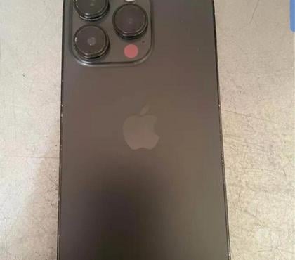 Téléphonie Cholet Maine-et-Loire - Photos Vivastreet Iphone 14 a vendre