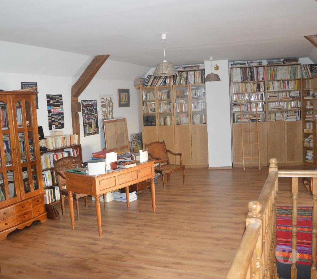 Vente Maison Loiret Thignonville - 45300 - Photos Vivastreet Maison de 9 pièces en pierres, poutres apparentes et jardin