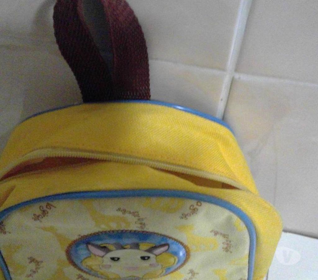 Equipements bébés Ain Arandas - 01230 - Photos Vivastreet 10€ SOPHIE LA GIRAFE SAC