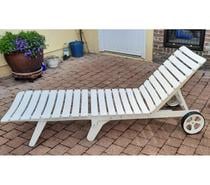 Chaise longue et chaises de relaxation