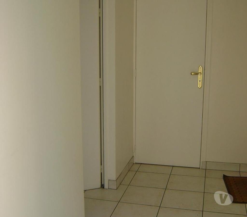 Appartement meublé Ain Bourg en Bresse - 01000 - Photos Vivastreet BEAU STUDIO MEUBLE 22 m2 avec PARKING Privé