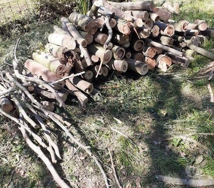 Bricolage - Jardin - Outillage Cavalaire sur Mer Var - Photos Vivastreet BOIS DE CHAUFFAGE