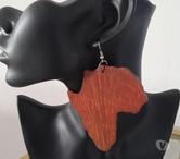 Neuilly sur Marne - Seine-Saint-Denis — Lot exceptionnel d’accessoires en Wax