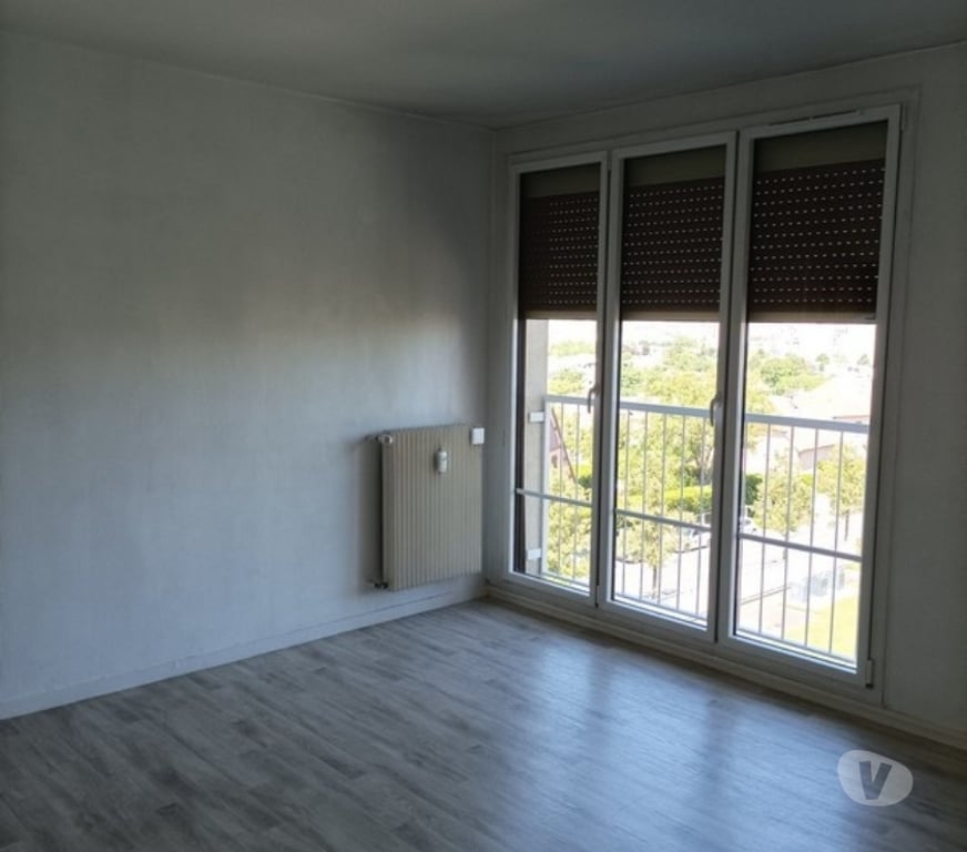 Location appartement Marne Reims - Photos Vivastreet Appartement T4 de 82 m² situé dans une résidence calme