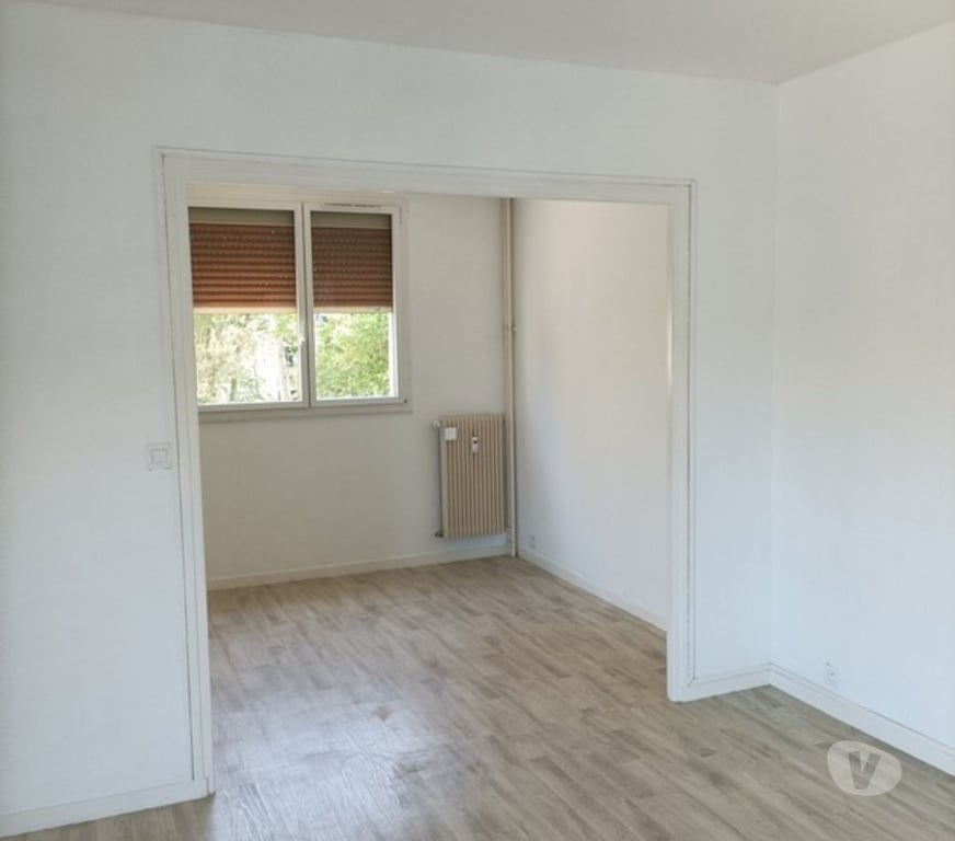 Location appartement Marne Reims - Photos Vivastreet Appartement T4 de 82 m² situé dans une résidence calme