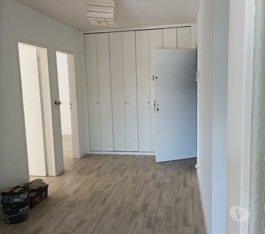Location appartement Marne Reims - Photos Vivastreet Appartement T4 de 82 m² situé dans une résidence calme