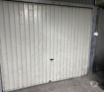 Loue garage fermé Villeurbanne L . Bonnevay