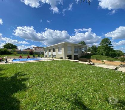 Vente Maison Ste Livrade sur Lot Lot-et-Garonne - Photos Vivastreet GRANDE VILLA D ARCHITECTE AQUITAINE