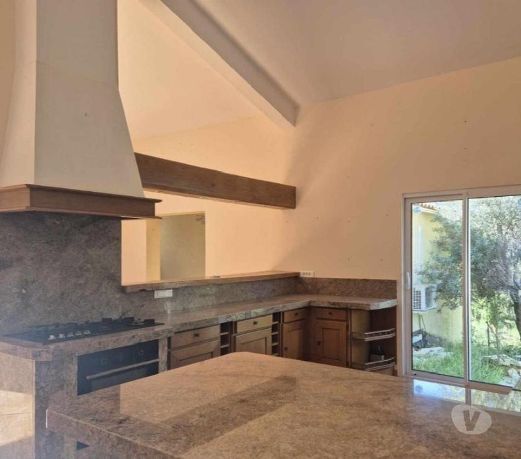 Vente Maison Var Plan d'Aups Ste Baume - 83640 - Photos Vivastreet Maison de plain-pied de 200 m2 + studio + piscine