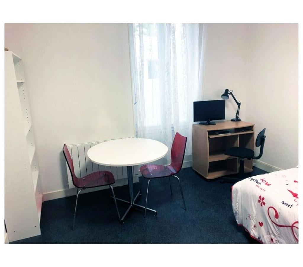 location saisonniere Allier Vichy - 03200 - Photos Vivastreet Studio curiste centre-ville