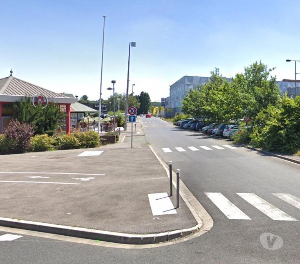 Vente Parking Essonne Boussy St Antoine - 91800 - Photos Vivastreet Vend box Boussy-Saint-Antoine